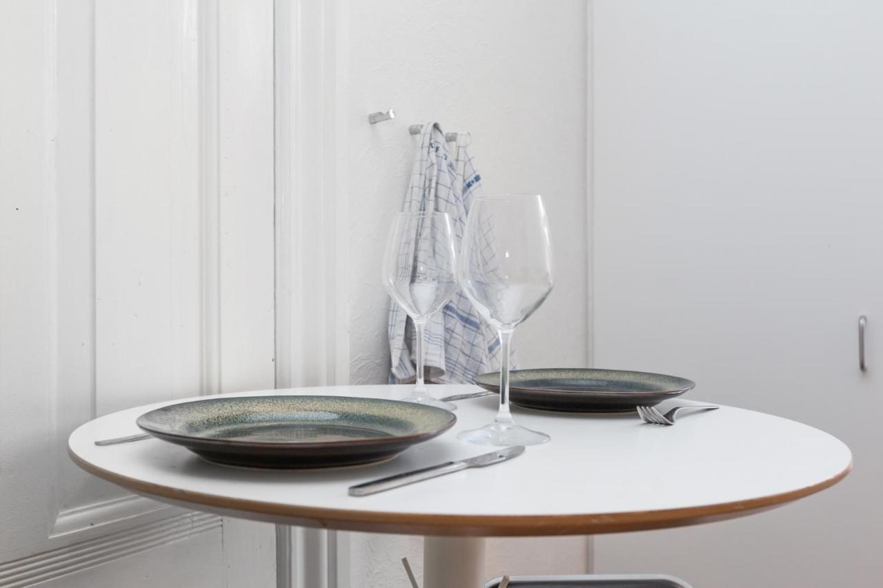 5 Min Fra Banegarden - Plads Til 4-Personer Apartment อัลบอร์ ภายนอก รูปภาพ