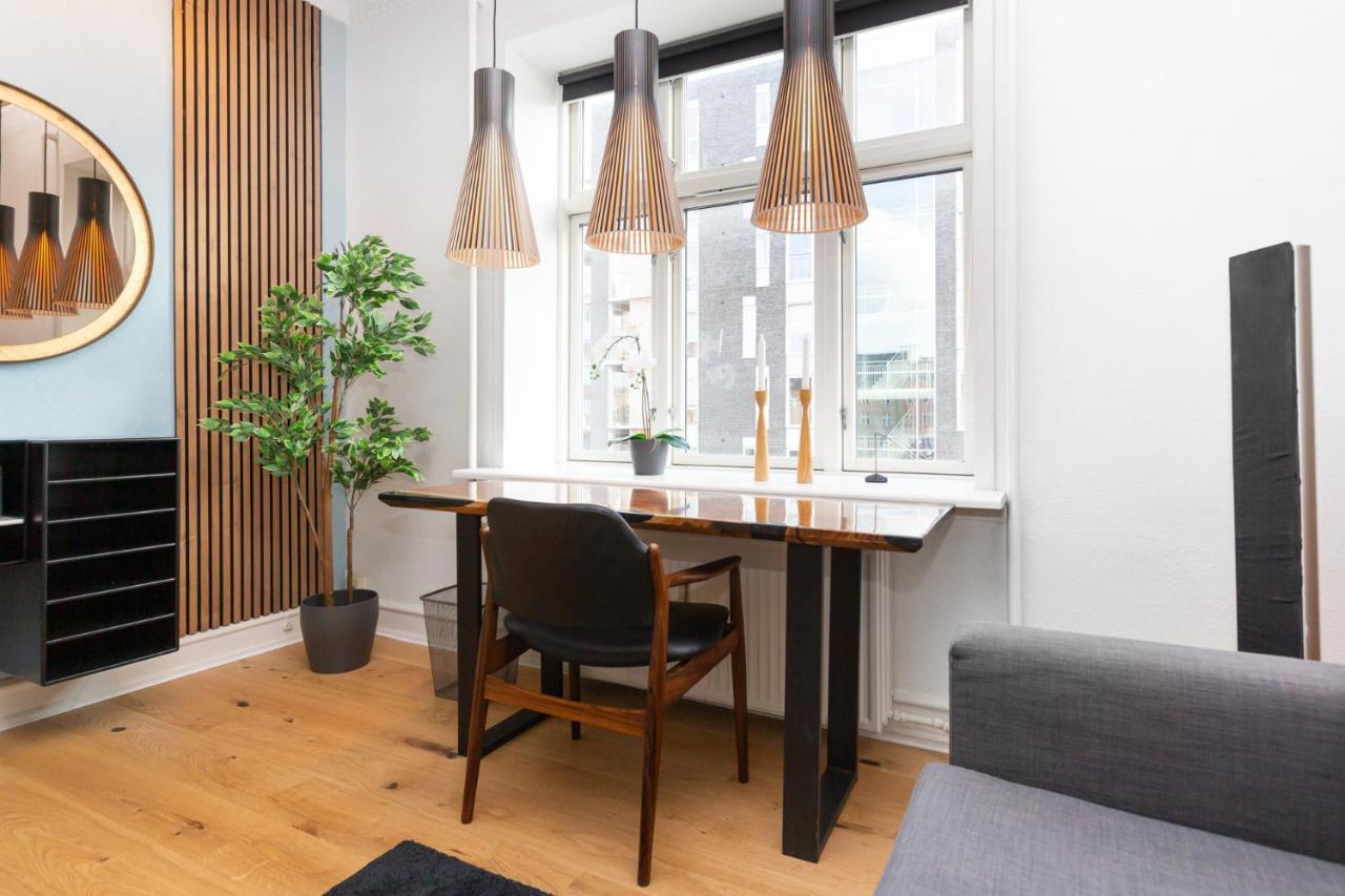 5 Min Fra Banegarden - Plads Til 4-Personer Apartment อัลบอร์ ภายนอก รูปภาพ