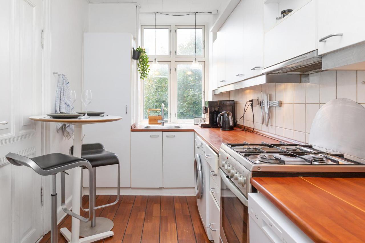 5 Min Fra Banegarden - Plads Til 4-Personer Apartment อัลบอร์ ภายนอก รูปภาพ
