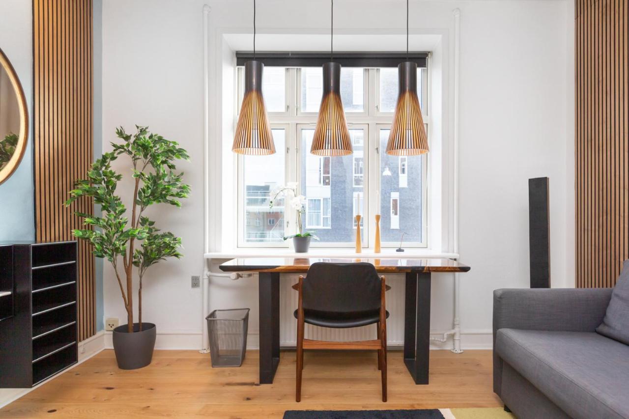 5 Min Fra Banegarden - Plads Til 4-Personer Apartment อัลบอร์ ภายนอก รูปภาพ